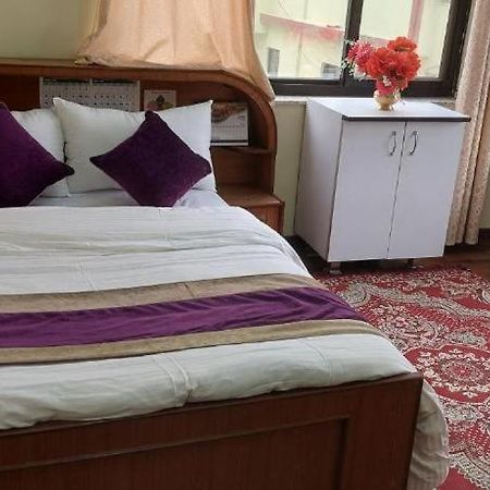 Kathmandu Airport View Hotel And Lodge Экстерьер фото